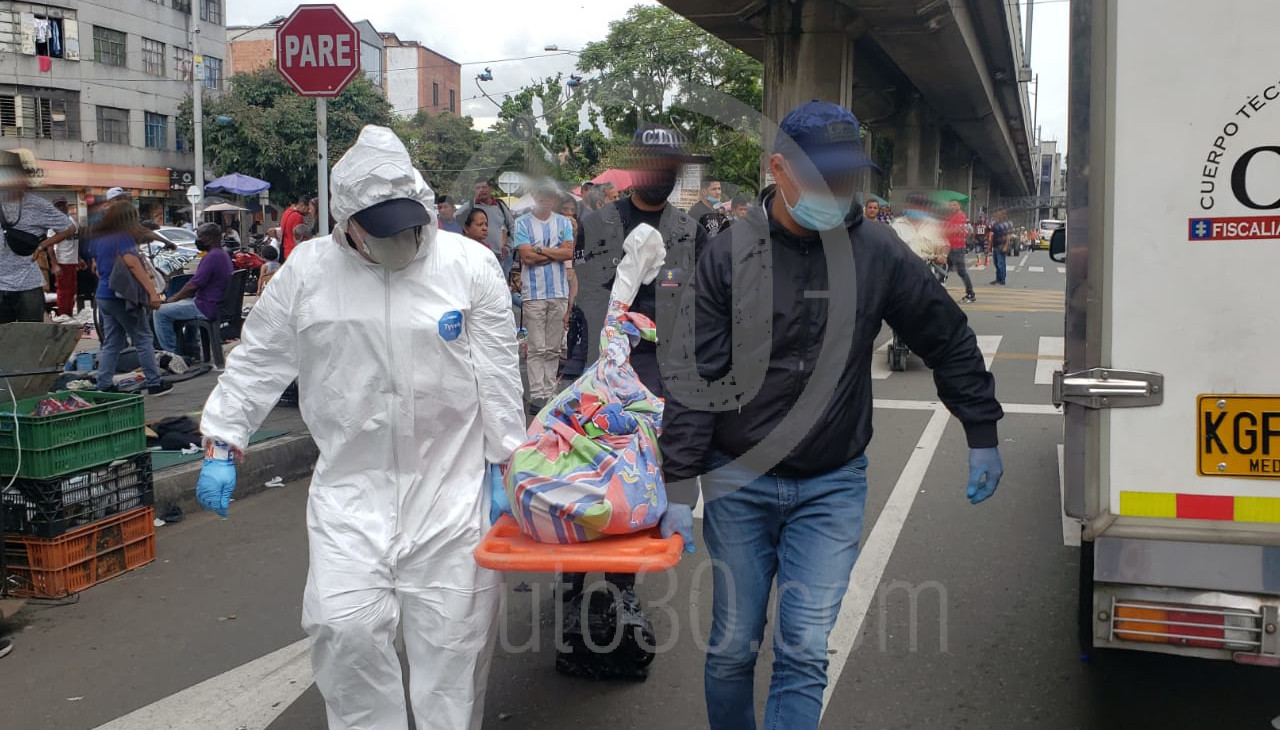 EN FOTOS Y VIDEO: ¡Qué tristeza! Encontraron a una mujer muerta en un hotel del centro de Medellín 7 hotel centro mujer muerta