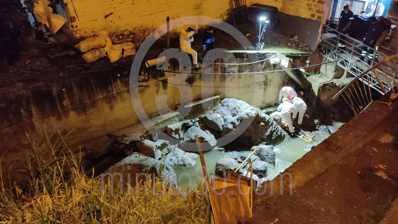 ¡Qué accidente tan horrible! Motociclista murió al caer a una quebrada en el barrio Florencia 2 Florencia