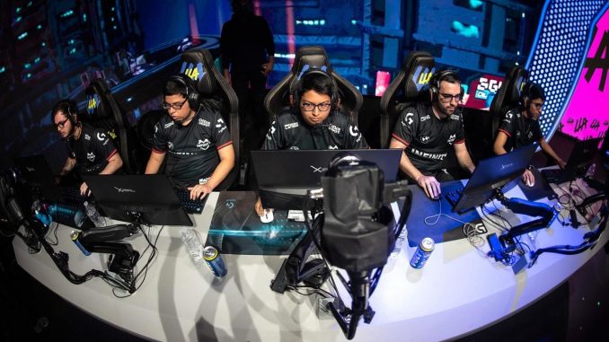 Fotografía cedida hoy por Riot Games que muestra al equipo Infinity disputando la final del torneo Clausura 2021 de la Liga Latinoamérica de League of Legends. EFE/ Riot Games League of Legends