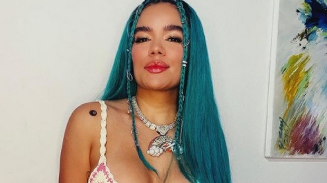 Karol G se hizo un tatuaje que sería en honor a Anuel AA