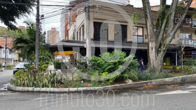 Sicario fue asesinado por escoltas en Laureles Sicario fue asesinado por escoltas en Laureles