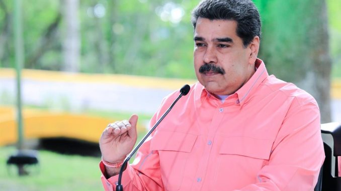Fotografía cedida por prensa de Miraflores muestra al presidente de Venezuela, Nicolás Maduro, mientras ofrece declaraciones hoy, en el Palacio de Miraflores, en Caracas (Venezuela). EFE/ Prensa De Miraflores Maduro