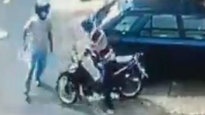 Casi se le roban la moto a un hombre en Pedregal Casi se le roban la moto a un hombre en Pedregal
