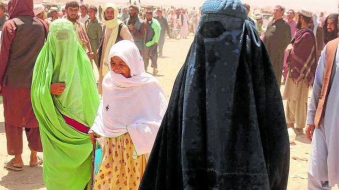 mujer asesinada talibanes 2021 Afganistan