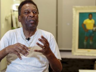Pelé fue ingresado nuevamente en la unidad de cuidados intensivos 1 pele