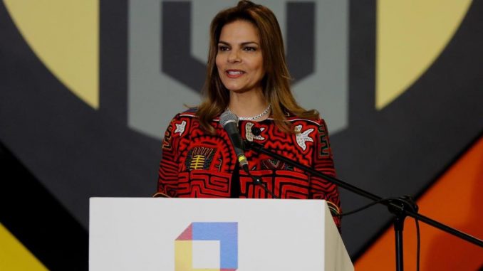 Flavia Santoro procolombia 1280 x 720 Inversión extranjera finca raiz