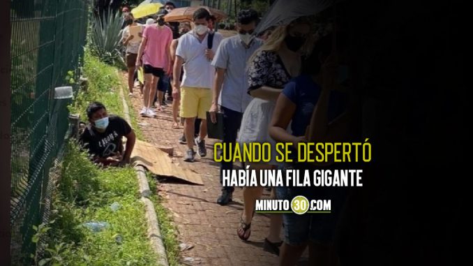 se quedó dormido en la fila México