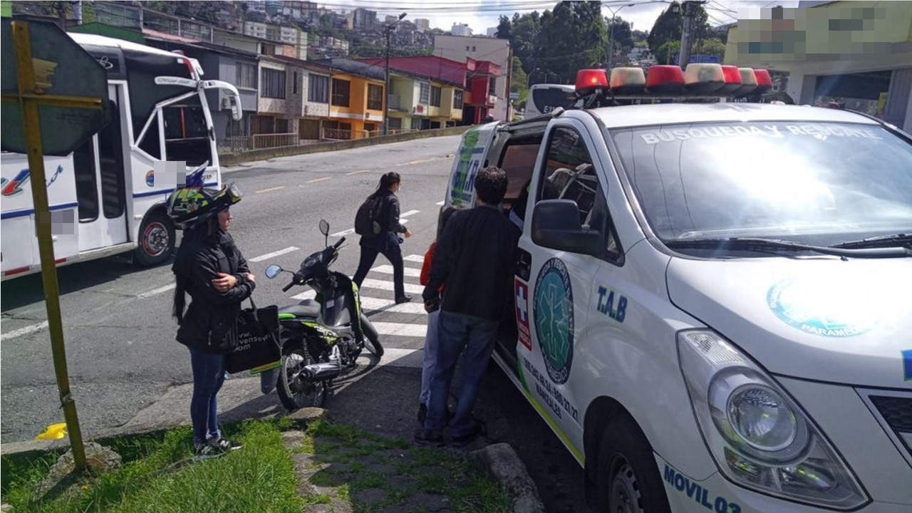 Por fuertes lluvias se dañaron algunos semáforos en Manizales