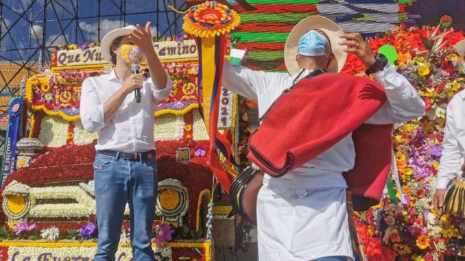 Luis Felipe Londoño, de la vereda El Placer, fue el ganador del Desfile de Silleteros Luis Felipe Londoño, de la vereda El Placer, fue el ganador del Desfile de Silleteros