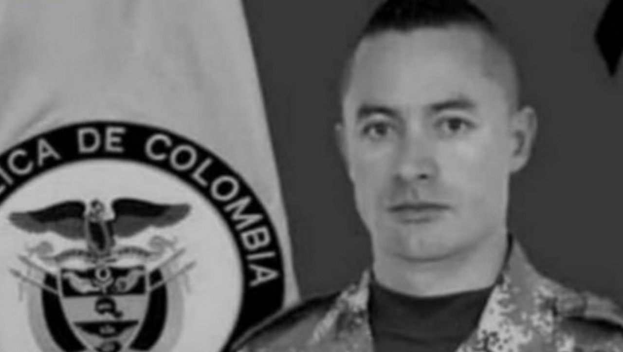 Mataron a bala a un soldado cuando departía en la casa de sus familiares