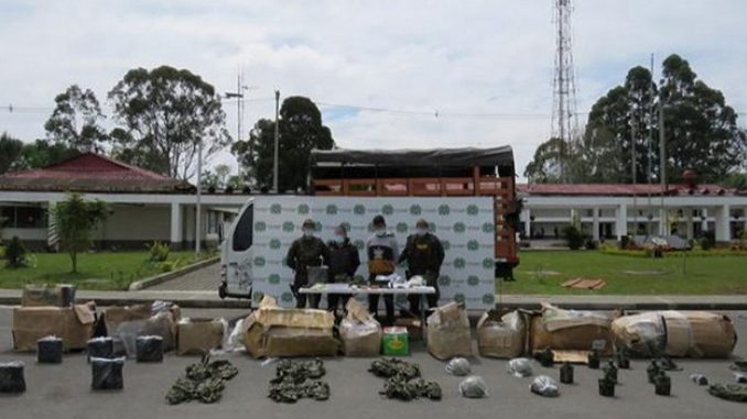 transportando munición fuerzas militares
