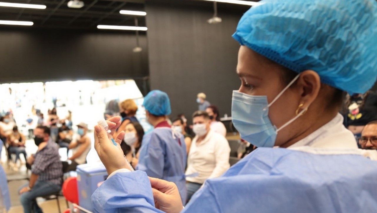 Secretaria de Salud de Medellín habla sobre Sinovac