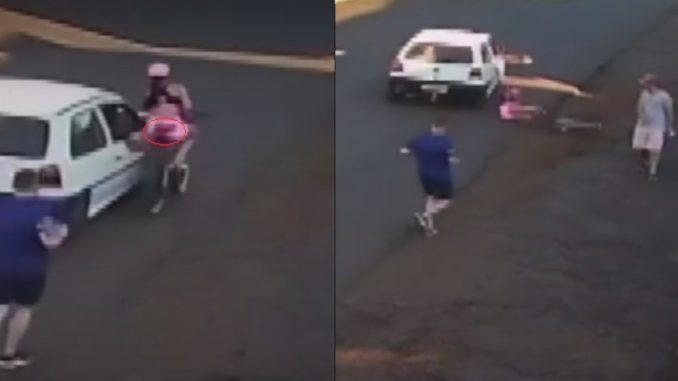 Un degenerado manoseó a una joven y la hizo accidentar Un degenerado manoseó a una joven y la hizo accidentar