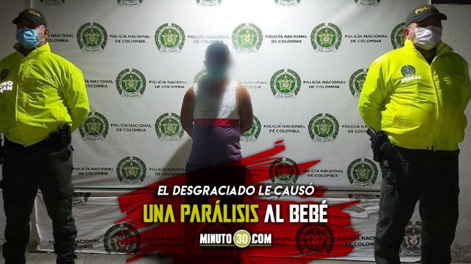 Agarro-a-golpes-a-su-bebe-de-tan-solo-6-meses-en-una-pelea-con-la-mama bebé