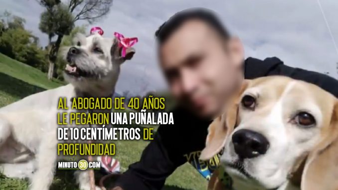 Abogado sacó a pasear a sus perritos y en un parque lo apuñalaron Abogado sacó a pasear a sus perritos y en un parque lo apuñalaron