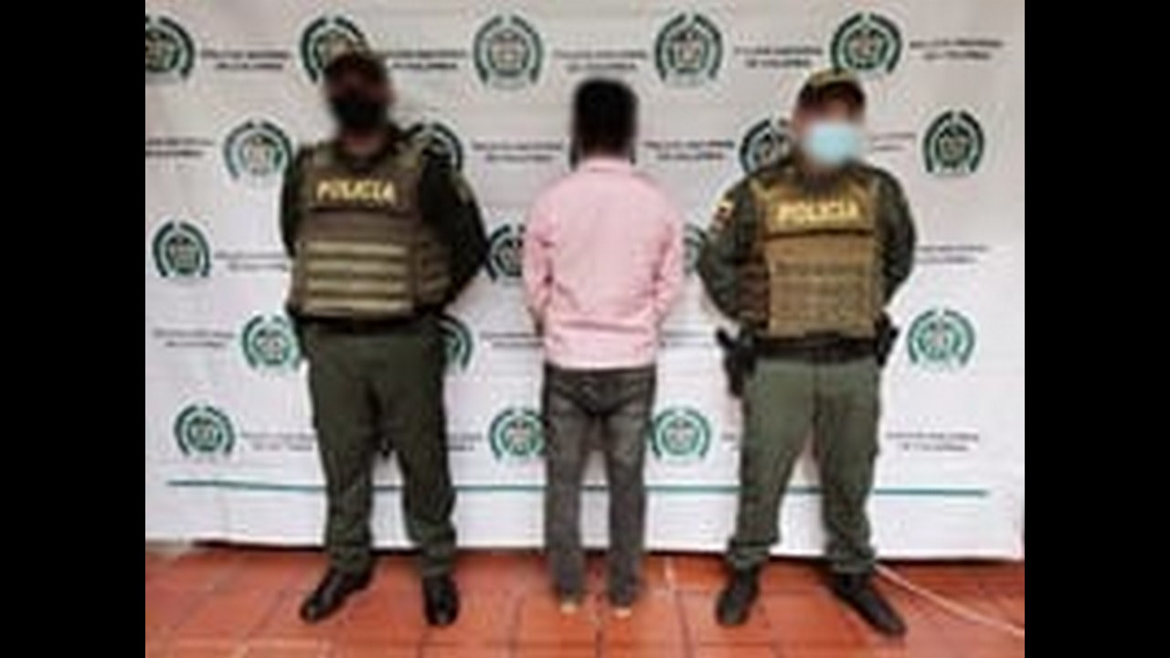 Borracho se puso a pelear con otro y lo capturaron