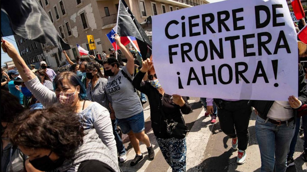 “¡No más ilegales!”, protesta contra venezolanos en Chile