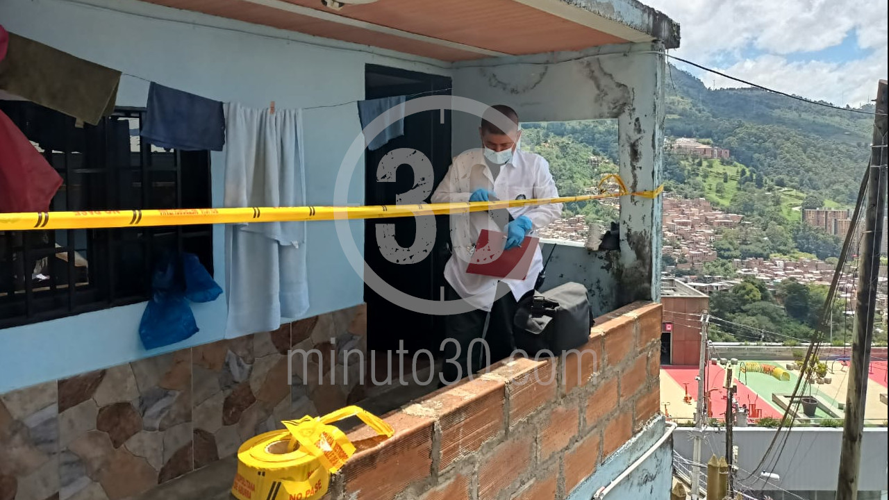 EN FOTOS: ¡Mucha violencia! En La Sierra encontraron a dos hombres muertos en una casa 3 La Sierra
