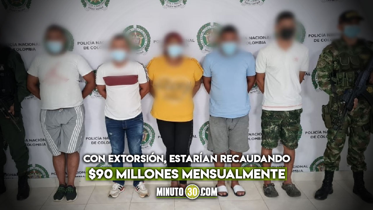 [Video] Era dizque la líder comunal pero la capturaron por extorsionar a la comunidad