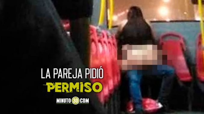 Estan-muy-calentones-ultimamente-Una-pareja-hizo-el-delicioso-en-un-bus-del-SITP bus