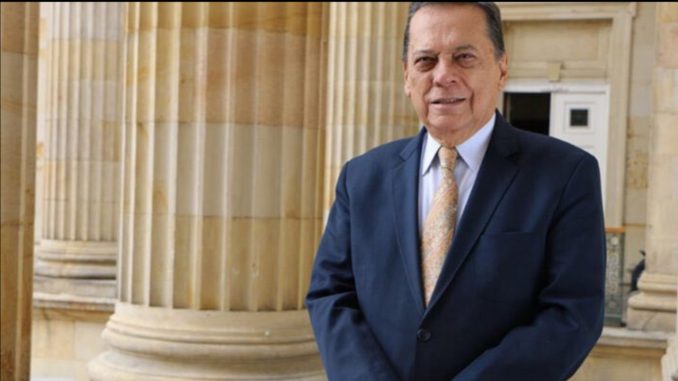 Por Covid murió Javier Ayala, uno de los pioneros de la televisión colombiana Por Covid murió Javier Ayala, uno de los pioneros de la televisión colombiana