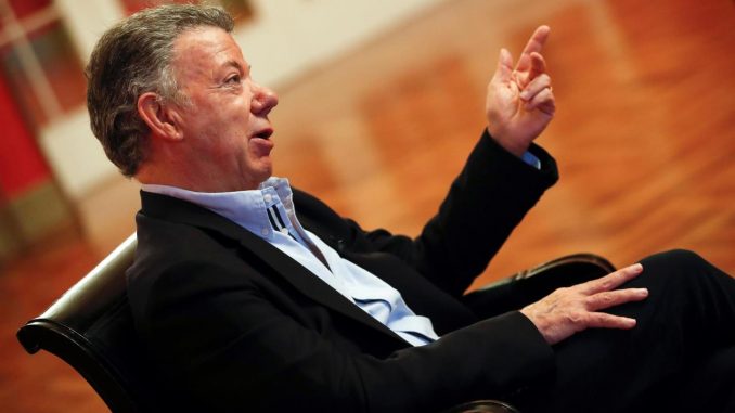 El expresidente de Colombia Juan Manuel Santos, durante una entrevista con Efe en el Hotel Palace de Madrid. EFE/Javier Lizón Juan Manuel Santos