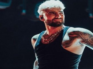 VIDEO: Maluma se "derritió" de amor con una niña en condición de discapacidad en pleno concierto 1 Maluma