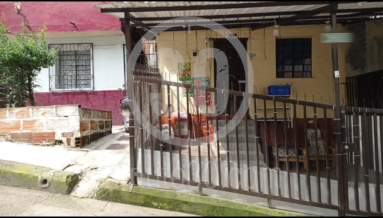 EN FOTOS: ¡En Manrique se registró un feminicidio! Una mujer fue asesinada a machetazos por su pareja 4 Manrique