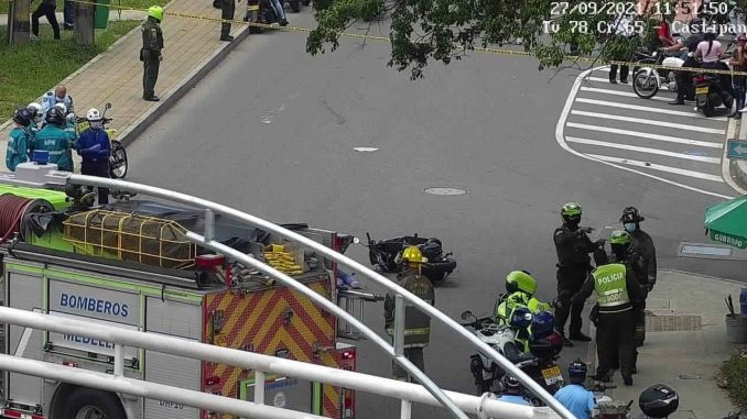 Cierre en la Tv. 78 con la Cr. 65 por accidente de tránsito Cierre en la Tv. 78 con la Cr. 65 por accidente de tránsito