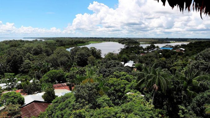 Fotografía de archivo del 18 de enero de 2018, donde se observa una visión general y aérea de Puerto Nariño, en el Amazonas (Colombia). EFE/LEONARDO MUÑOZ Amazonía colombiana