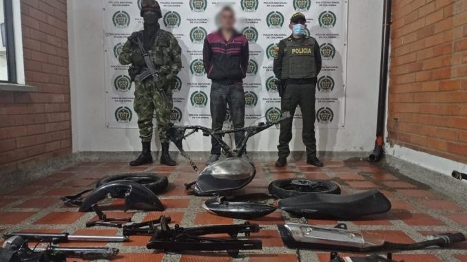 Lo cogieron en La Unión con partes de moto hurtada Lo cogieron en La Unión con partes de moto hurtada