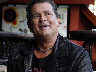 Carlos Vives logra récord Guinness por besatón virtual 1 Carlos Vives