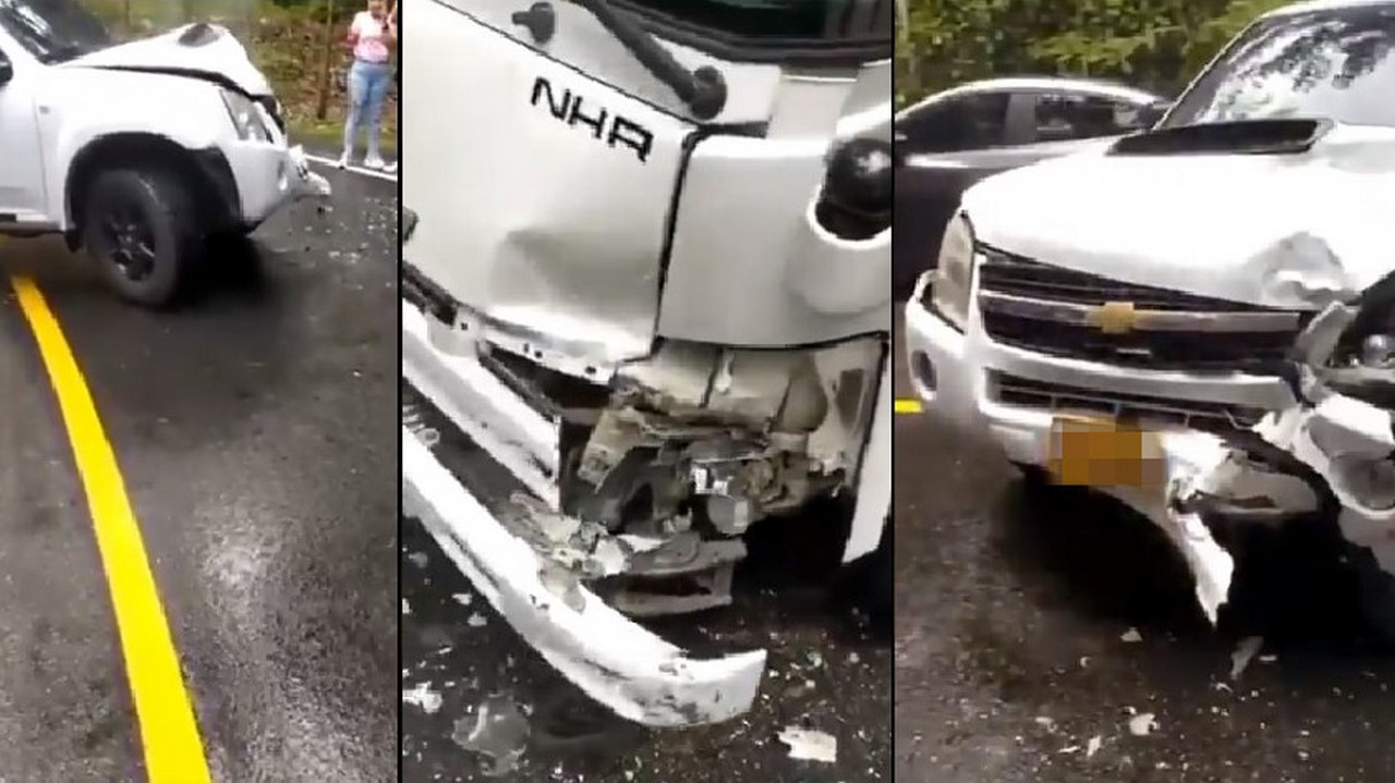 Dos carros se chocaron por el Salto del Tequendamita