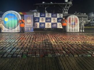 ¡Qué montón de droga! Incautaron más de 2.400 kg de clorhidrato de coca en aguas de San Andrés 1 Incautaron más de 2.400 kg de clorhidrato de coca en aguas de San Andrés