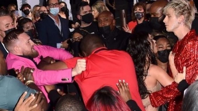 conor-mcgregor-armo-pelea-novio-megan-fox
