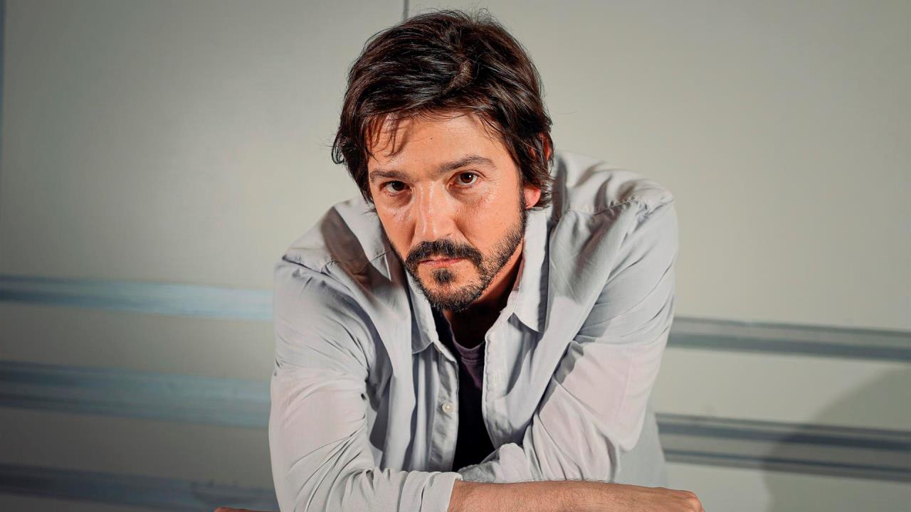 Diego Luna: “Los hispanos debemos pensar en bloque para ganar terreno”