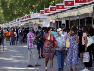 Hartos de pandemia, los lectores vuelven a la Feria de Madrid con hambre de libros 1 feria del libro madrid