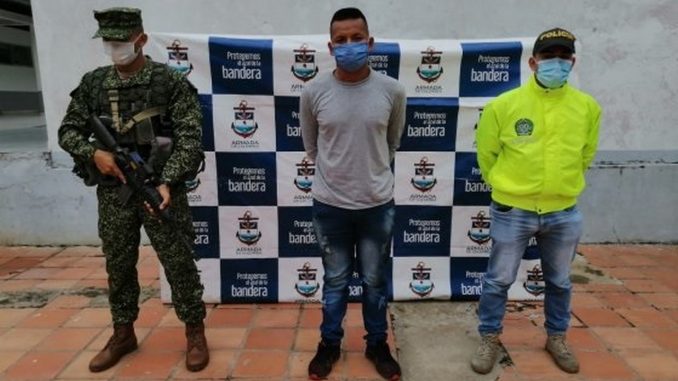 Estaría extorsionando a contratista, pero lo cogieron Estaría extorsionando a contratista, pero lo cogieron