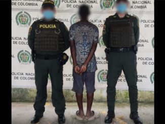 A este lo pillaron robándose un aire acondicionado en Urabá 1 A este lo pillaron robándose un aire acondicionado en Urabá