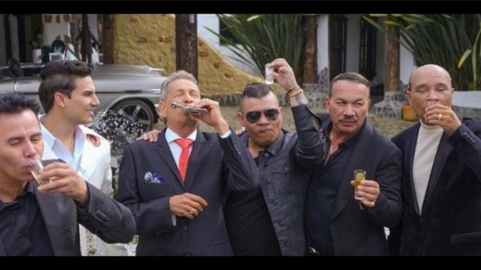 'Los duros' de la música popular se juntaron para sacar un 'temazo' 'Los duros' de la música popular se juntaron para sacar un 'temazo'