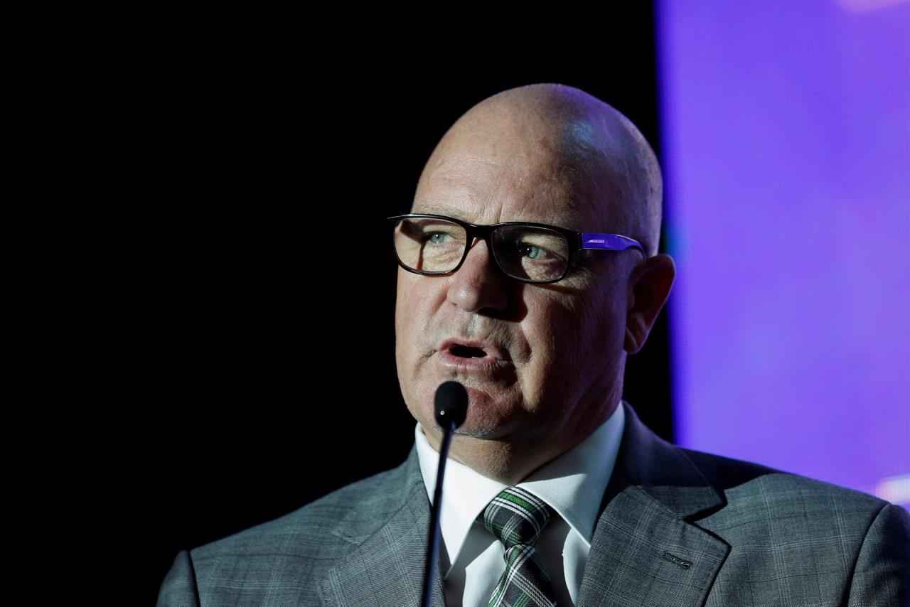 Los Lakers firman un acuerdo por 100 millones de dólares con un nuevo patrocinador 1 lakers2