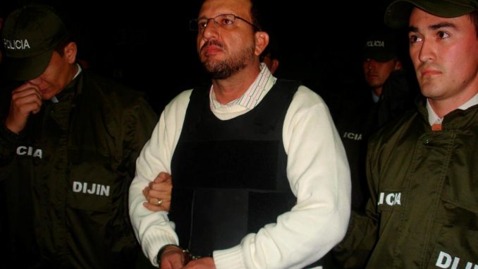 EFEI0658 Temática: Justicia e interior Fotografía de archivo del jefe paramilitar desmovilizado Carlos Mario Jiménez, alias "Macaco", el 7 de mayo de 2008, en Bogotá. EFE/Policia Nacional