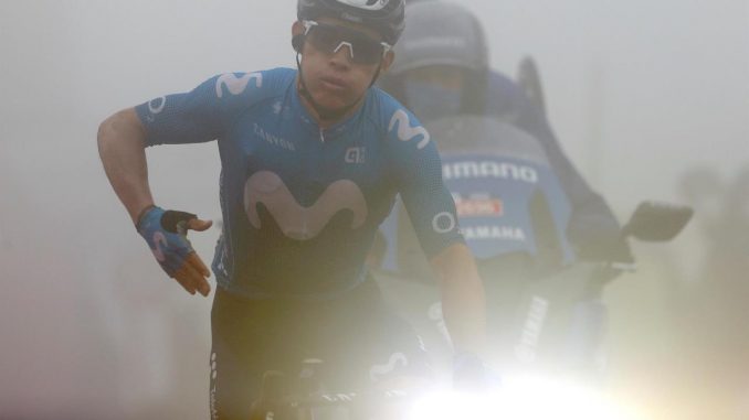 El colombiano del Movistar, Miguel Ángel López, durante la decimoctava etapa de la Vuelta disputada, este jueves, entre Salas (Asturias) y el Alto de Gamoniteiru (Asturias), con un total de 162,6 km de recorrido. EFE/Manuel Bruque Miguel Ángel López