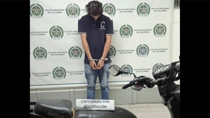 Lo sorprendieron dándose un 'roce' por Pedregal en un moto que le habían robado a una mujer Lo sorprendieron dándose un 'roce' por Pedregal en un moto que le habían robado a una mujer