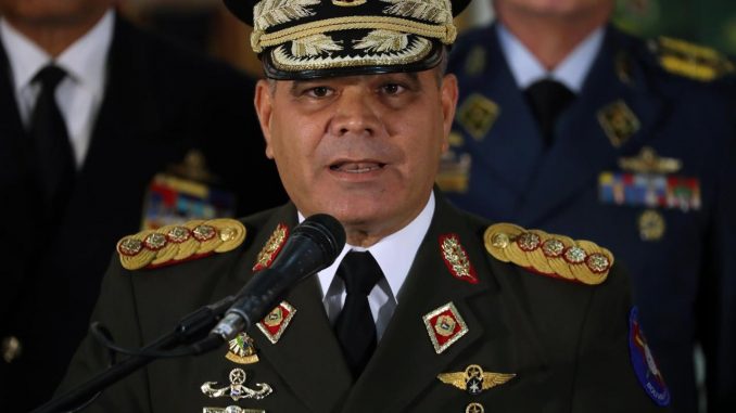 El ministro de Defensa de Venezuela, Vladimir Padrino López, en una fotografía de archivo. EFE/Miguel Gutiérrez Iván Duque