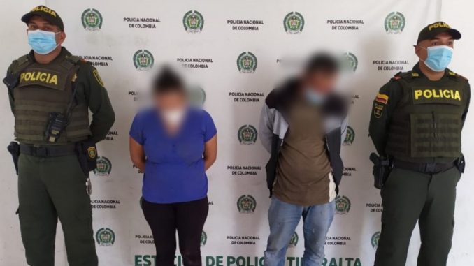 Violencia intrafamiliar: Estaban peleando y los capturaron a los dos Violencia intrafamiliar: Estaban peleando y los capturaron a los dos