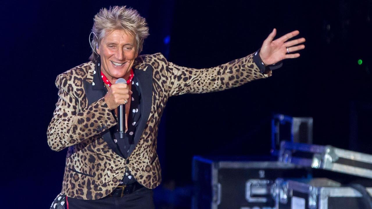 ¡Se disculparon “a tiempo”! Rod Stewart y su hijo se libran de un juicio en Florida por altercado
