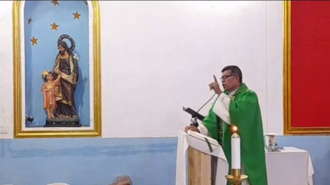 sacerdote reinado gay Natagaima