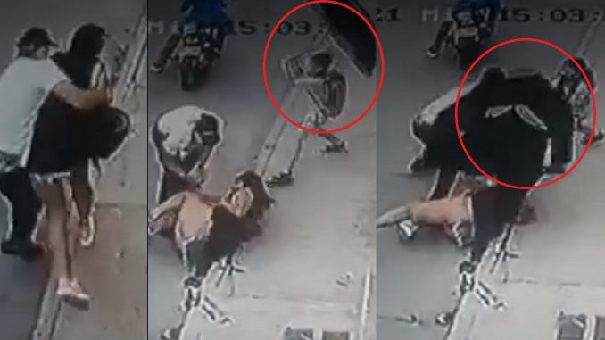 Niño cogió a sombrillazos a ladrón que le iba a robar el celular a su mamá Niño cogió a sombrillazos a ladrón que le iba a robar el celular a su mamá