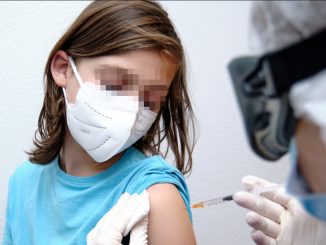 Mayores de 12 años en Colombia podrán recibir la vacuna de la farmacéutica Moderna 1 Mayores de 12 años en Colombia podrán recibir la vacuna de la farmacéutica Moderna